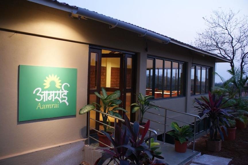 Mango Village Resort Гухагар Экстерьер фото